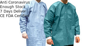 El hospital disponible suave ligero friega con de largo o las mangas del cortocircuito